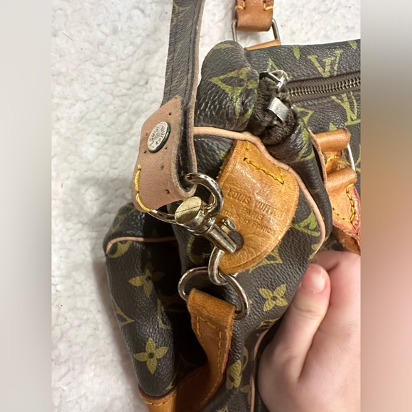 Vintage speedy 30 Louis Vuitton bag FLASH SALe. Today!!! Never priced this low. - Picture 3 of 10